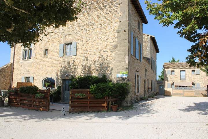 Location de vacances pour 3 personnes, avec vue et jardin à Bourg-lès-Valence - 2