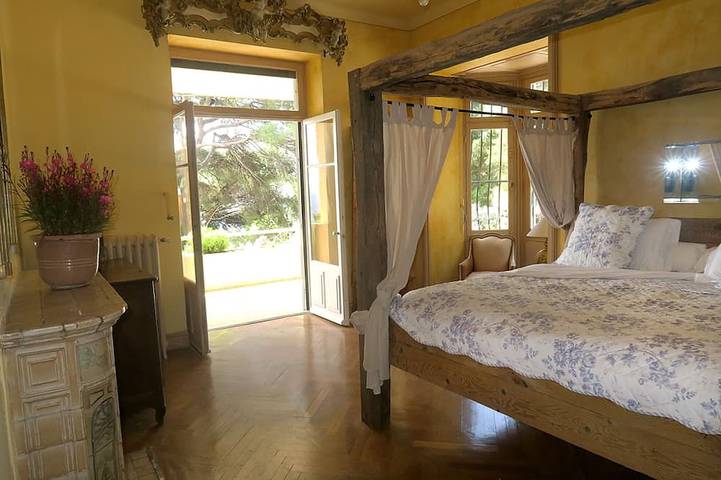Maison de vacances pour 19 personnes, avec Balcon ainsi que Jacuzzi et Jardin dans Le Lavandou - 2