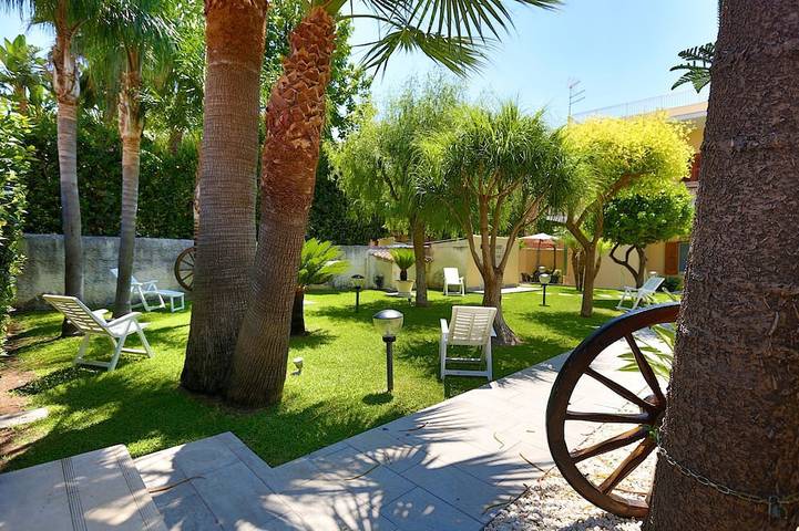 Villa per 8 persone, con balcone e giardino, con animali domestici ad Avola