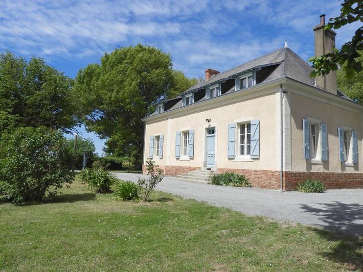 Location de vacances pour 14 personnes, avec Terrasse ainsi que Jardin et Vue