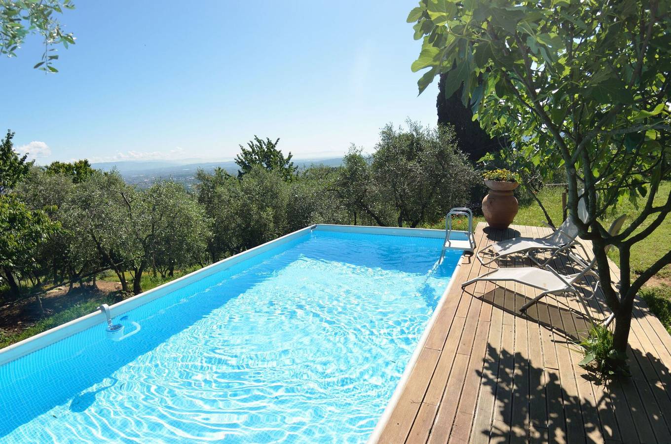 Bauernhaus für 9 Personen mit Pool in Lucca Provinz