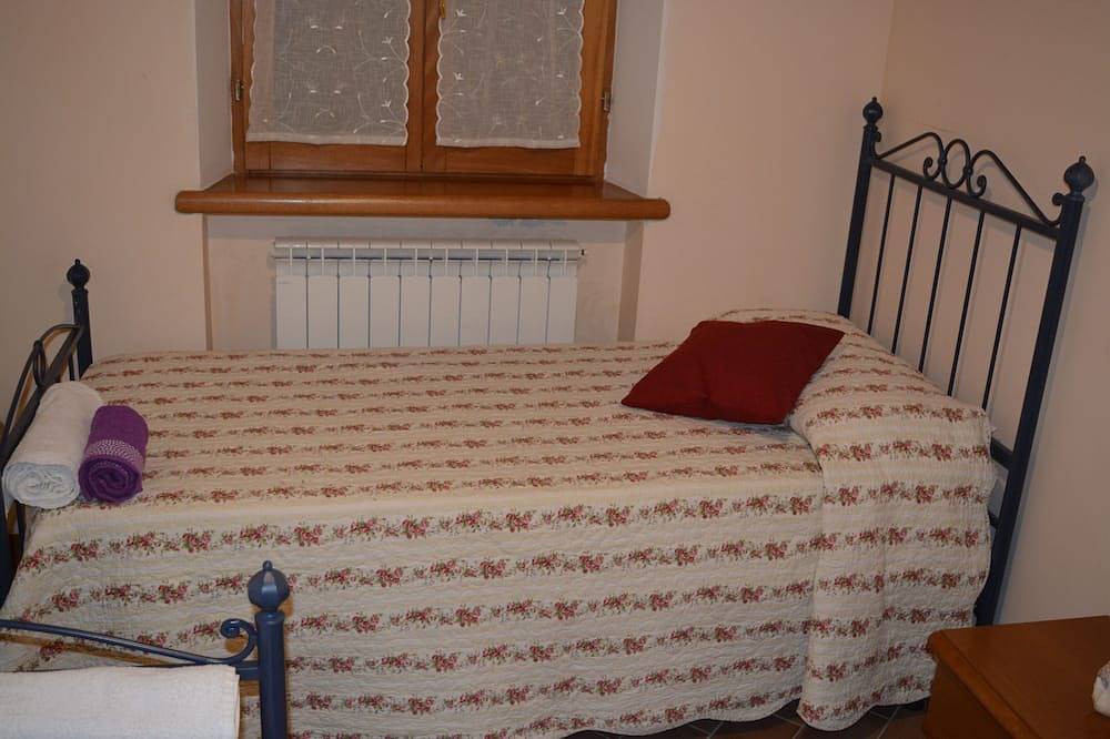 Franca's House in Sant'Angelo in Pontano, Macerata Province