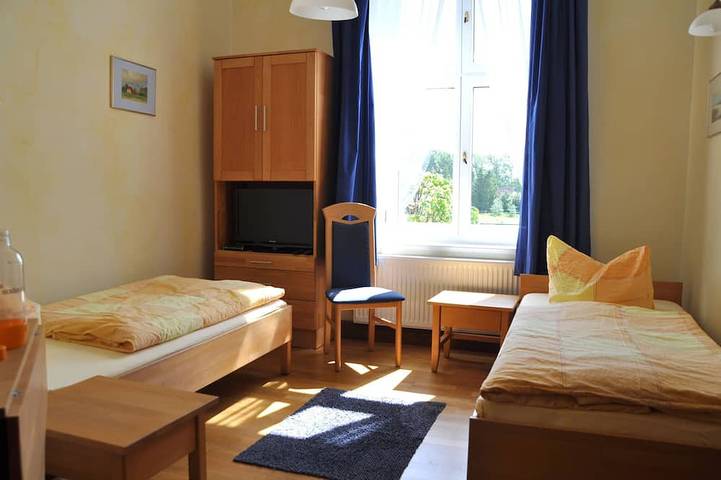 Ferienwohnung für 2 Personen, mit Garten und Sauna in Altenpleen - 2