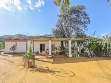 Cottage pour 8 personnes, avec piscine à Lora del Río