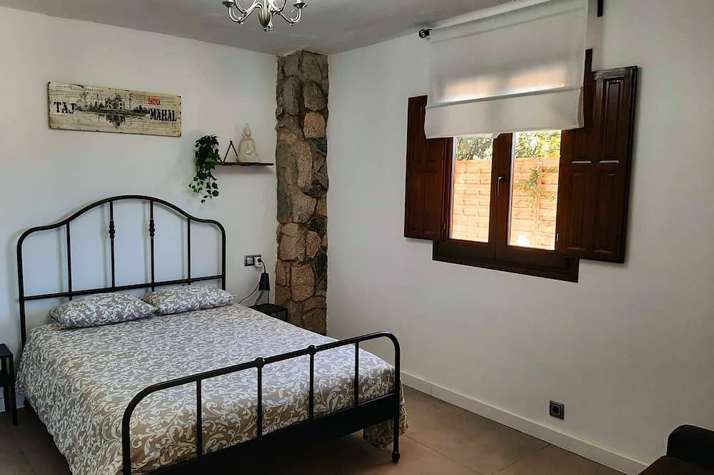 Apartamento rural con jardín, piscina y wifi, con vistas al mar para 4 personas in Canet de Mar, Costa del Maresme