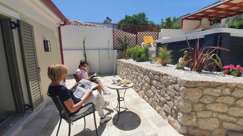 Location de vacances pour 6 personnes, avec jacuzzi ainsi que jardin et balcon dans Tolo (Grèce) - 4