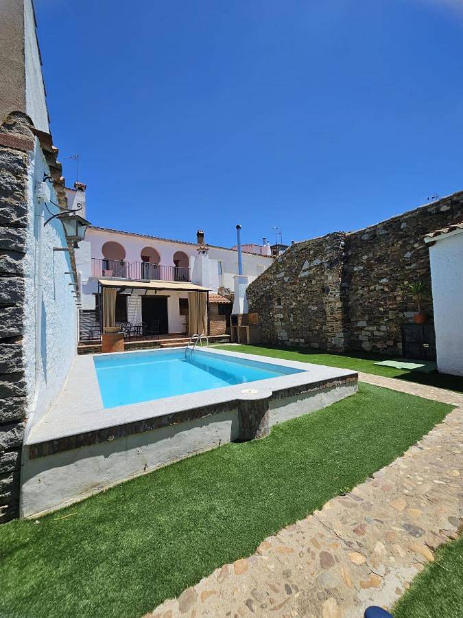 Casa de vacaciones para 12 personas, con jardín además de piscina y vistas en Los Pedroches - 2
