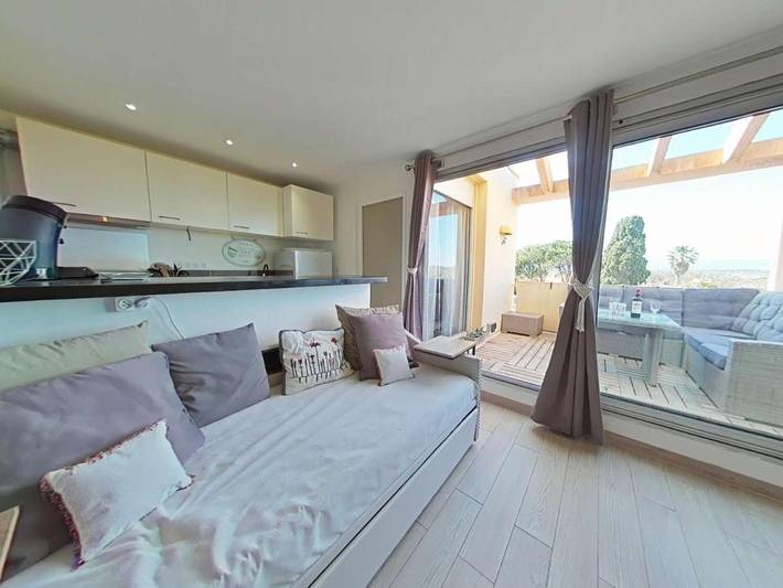Appartement de vacances pour 4 personnes, avec piscine, animaux acceptés