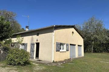 Location de vacances pour 5 personnes, avec jardin à Gourbera