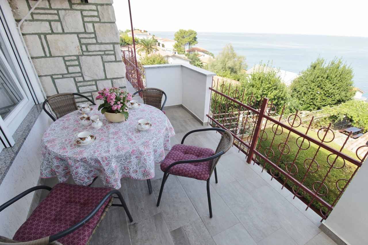 Ganze Ferienwohnung, Ferienwohnung mit Balkon und Meerblick in Crveni Vrh, Umag und Umgebung