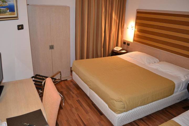 Hôtel pour 4 personnes à Reggio d'Émilie - 2