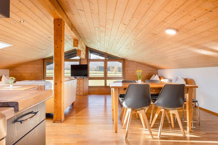 Ganze Ferienwohnung, Appartement 3 in Rohrdorf, Chiemgauer Alpen