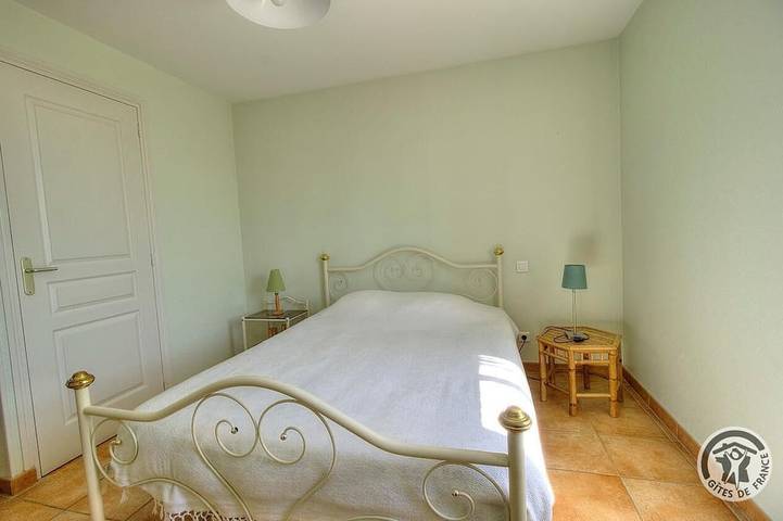 Location de vacances pour 8 personnes, avec jardin à Fleurie - 3