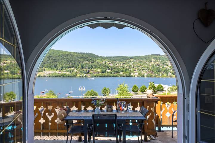 Ferienwohnung für 6 Personen, mit Balkon und Garten sowie Kinderpool und Seeblick in den Vogesen