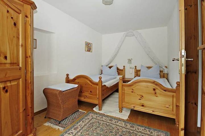 Gîte pour 2 personnes, avec jardin dans Oberemmel - 2