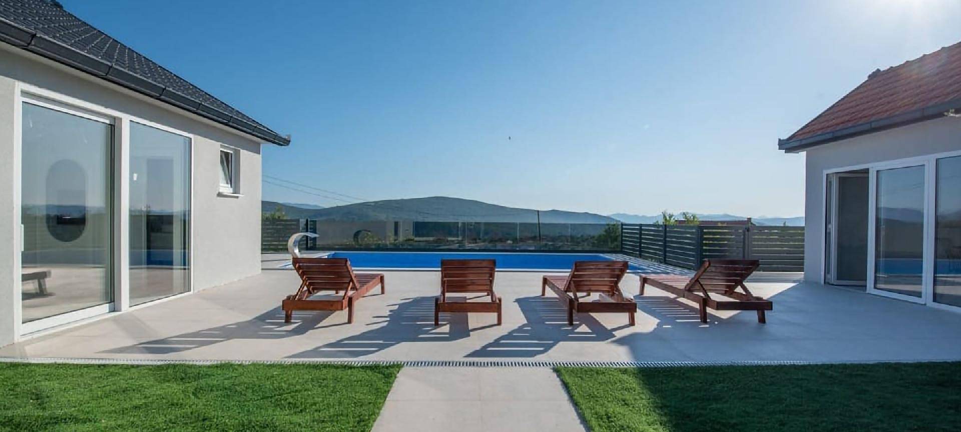 Ferienhaus "Luxury Grey house" in Bosnien und Herzegowina