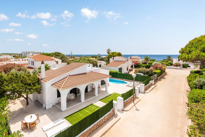 Casa vacanza per 6 persone, con Terrazza e Giardino a Cala en Bosc