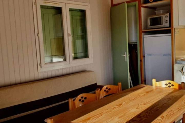 Gîte pour 6 personnes, avec terrasse à Baudreix