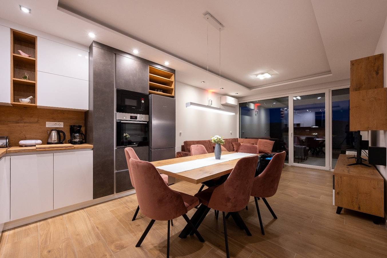 Apartamento entero, Modern Two Bedroom Apartment in Trogir, Condado de Split-Dalmacia