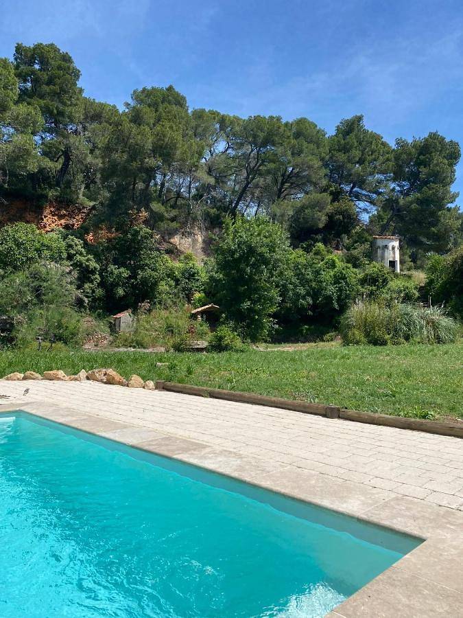 Location de vacances pour 2 personnes, avec vue ainsi que piscine et jardin à Quarante - 2