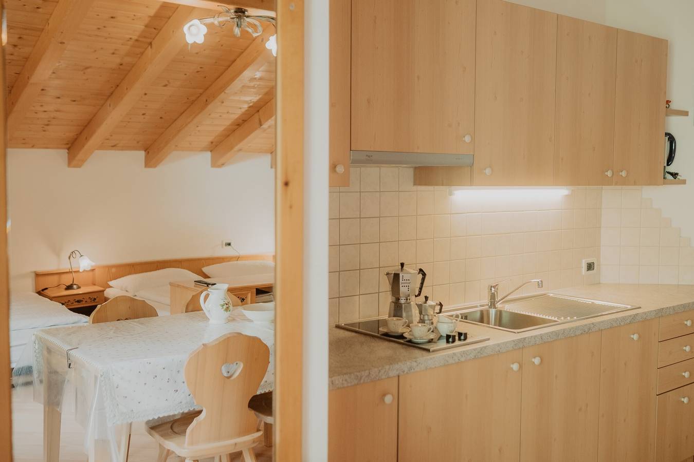 Ganzes Studio, Studio "Gogererhof App Maria" mit Bergblick, Balkon und Wlan in Ratschings, Sarntaler Alpen