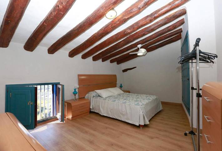 Apartamento de vacaciones para 8 personas, con vistas y balcón en Somontano de Barbastro - 4