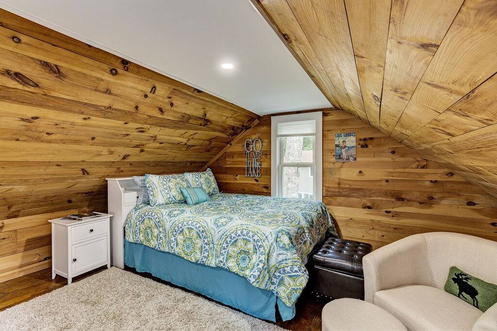 Mount Sunapee Ski House mit herrlichem Bergblick und direkter Uferpromenade in Newbury (NH), Lake Sunapee