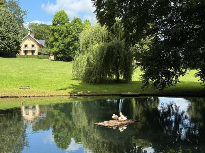 Location de vacances pour 8 personnes, avec vue sur le lac ainsi que vue et jardin à Pierrefitte-en-Auge - 4