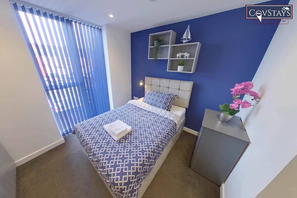 Entire apartment, Signature House - Modern City Studio in Coventry, Birmingham Area