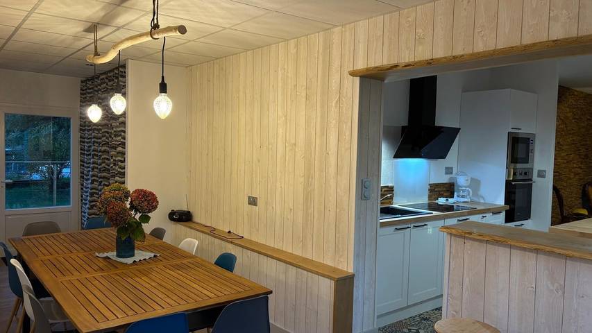 Location de vacances pour 10 personnes, avec jardin à Saint-Robert