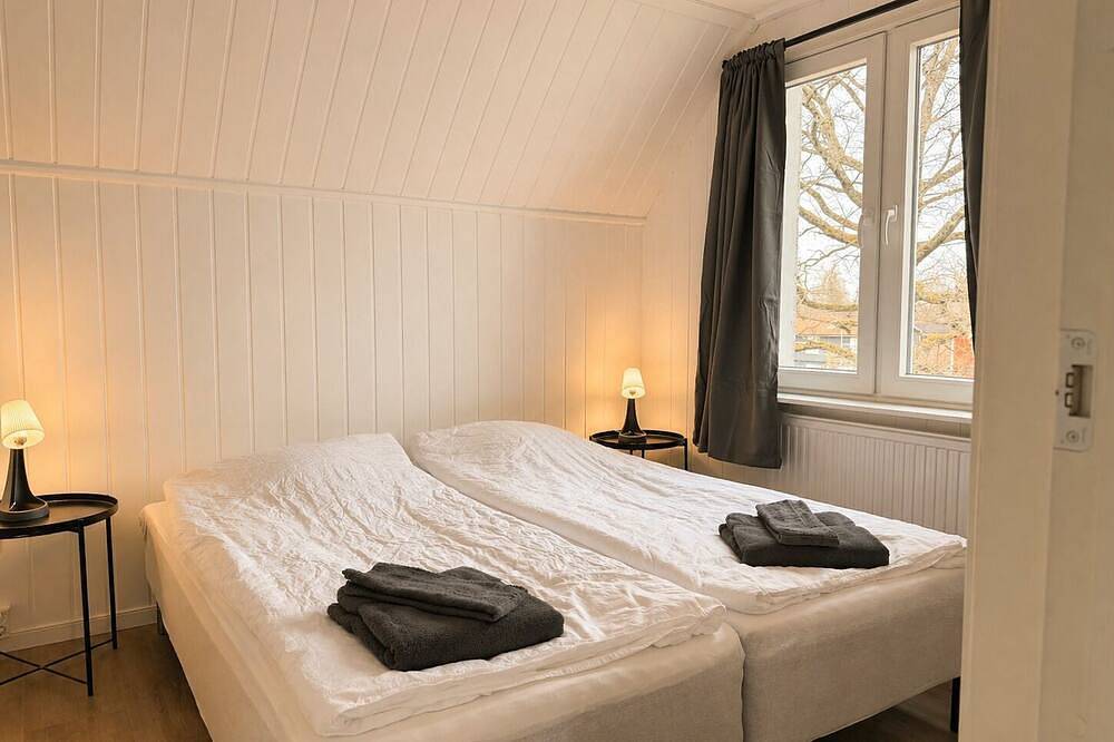 Villa in southern Småland near Lake Möckeln. Fenced garden, dogs are welcome. in Älmhult, Kronoberg