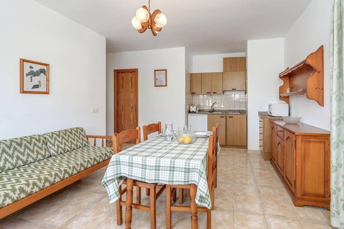 Vakantie Appartement "La Cabanya 2A" met Wi-Fi, Balkon, Terras & Gedeeld Zwembad, foto 8