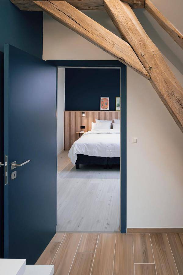 Gîte pour 4 personnes, avec jacuzzi et sauna à La Bruyère - 2