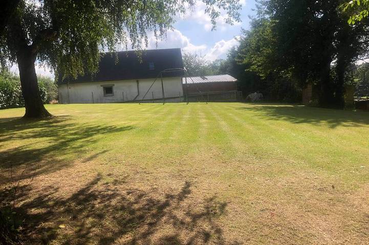 Renovated country house, quiet location, private heated pool in La Vacquerie, Región de Bayeux