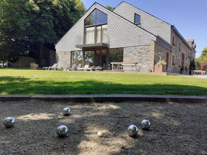 Maison de campagne pour 8 personnes, avec piscine et jardin ainsi que terrasse et vue, animaux acceptés dans Tillet - 3