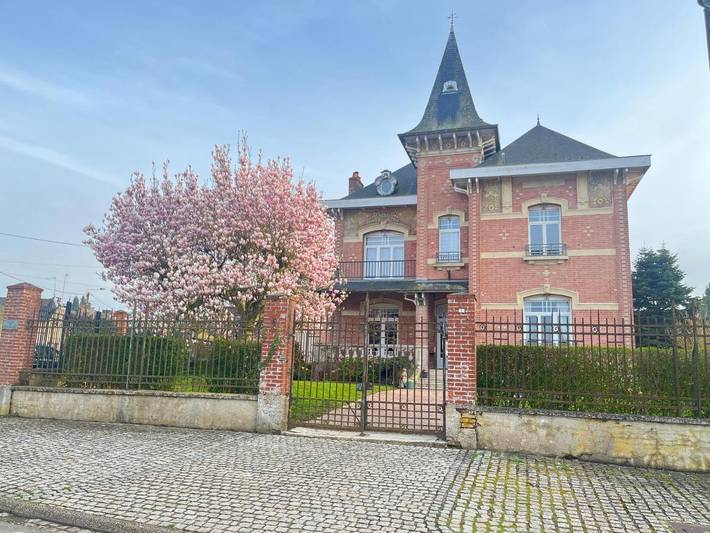 Location de vacances pour 9 personnes, avec terrasse dans Origny-en-Thiérache - 2