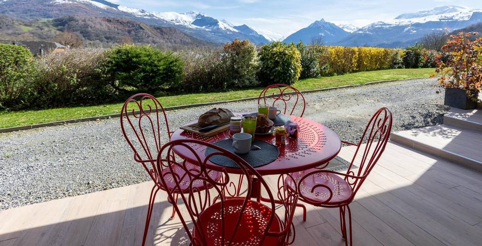 Gîte pour 2 personnes, avec jardin à Ayzac-Ost