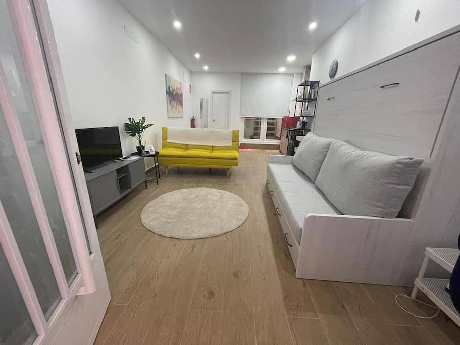 Apartamento entero, One-Bedroom Apartment in Centro (Madrid), Madrid