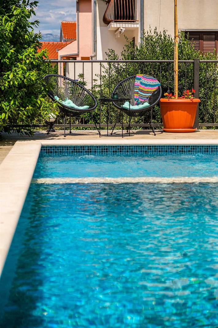 Villa pour 5 personnes, avec jardin et piscine, adapté aux familles à Supetar - 2