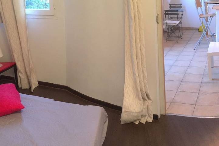 Location de vacances pour 3 personnes, avec jardin et terrasse à Carnoux-en-Provence - 4