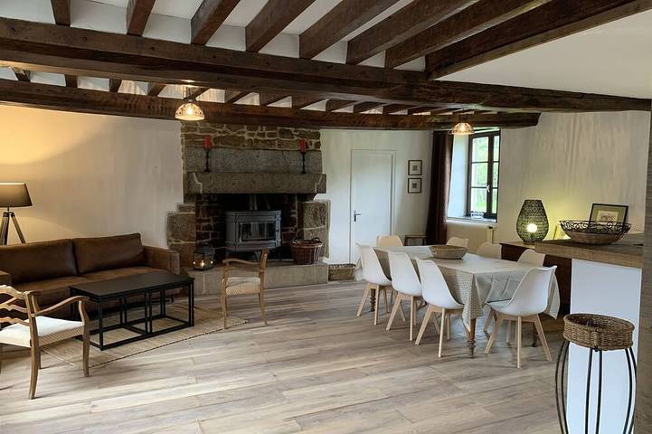 Gîte pour 9 personnes à Joué-du-Bois