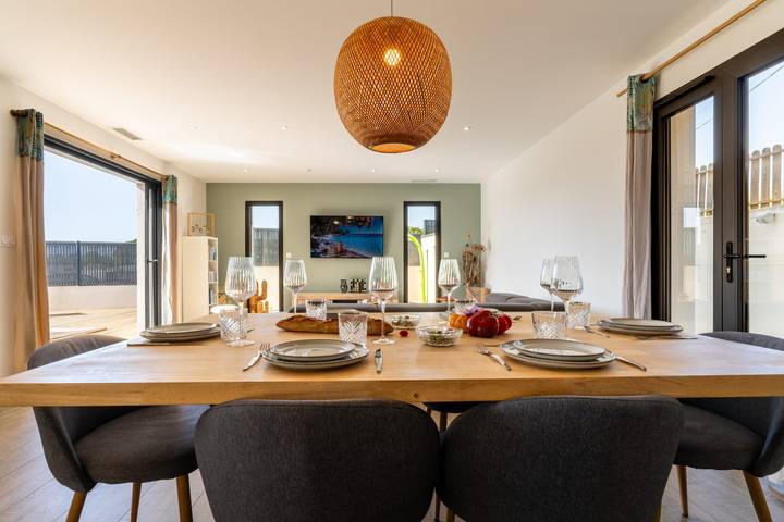 Location de vacances pour 8 personnes, avec jardin et piscine à Vendres - 3