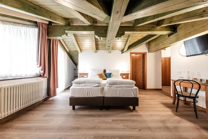 Hotel für 2 Personen, mit Ausblick und Balkon - 1