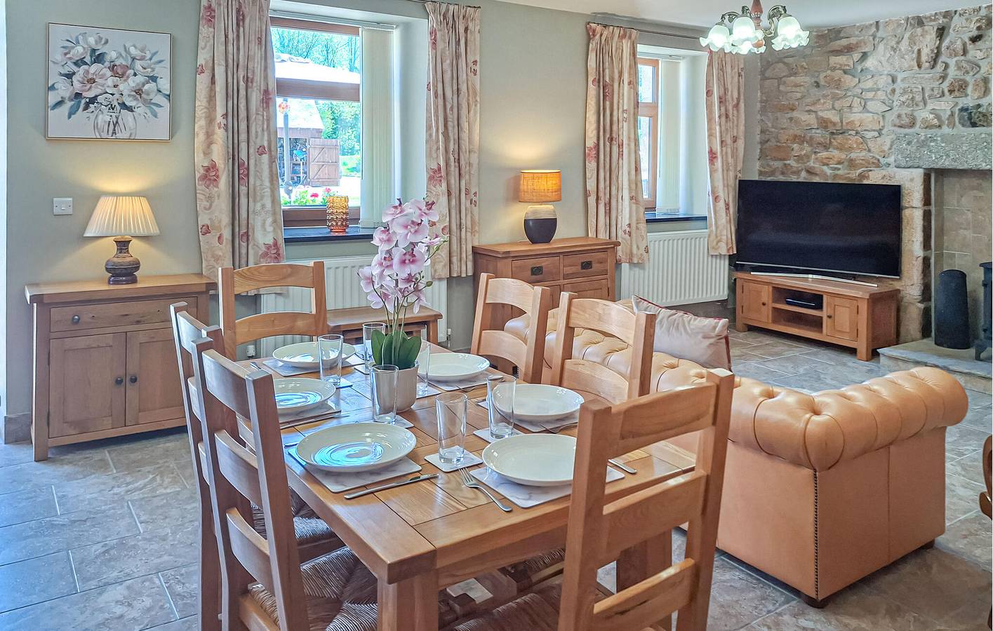 Gemütliche Gartenterrassenwohnung mit WiFi & Parkplatz in Louargat, Guingamp Region