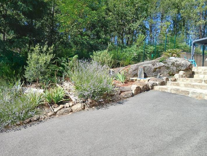 Gîte pour 2 personnes, avec jardin ainsi que piscine et terrasse à Mercuer - 2