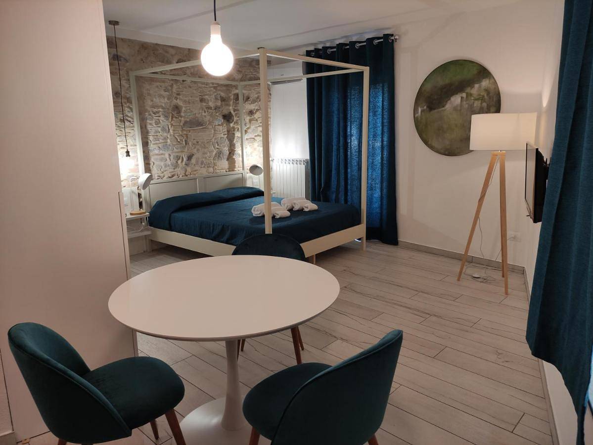 Ganze Wohnung, Studio with Terrace in Badolato, Catanzaro Provinz