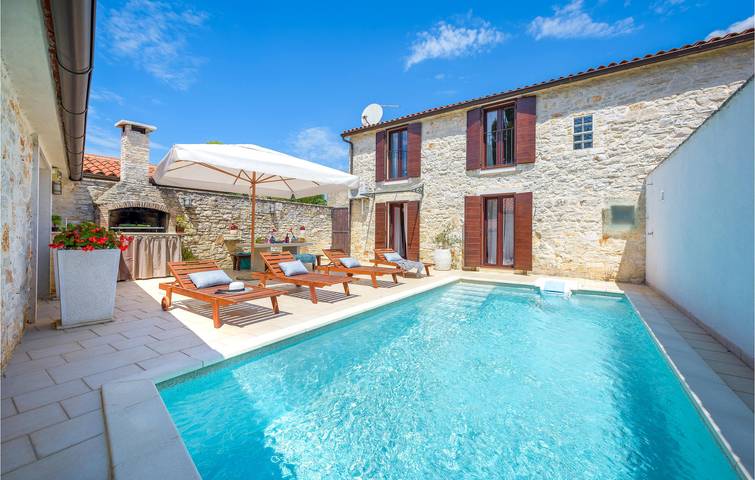 Charmante 134 m² große Wohnung mit Pool, WLAN und Parkplatz in der Nähe des Restaurants Dado in Bale, Rovinj und Umgebung