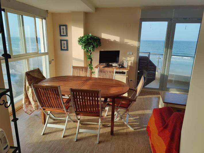 Appartement de vacances pour 6 personnes, avec vue ainsi que terrasse et piscine, animaux acceptés