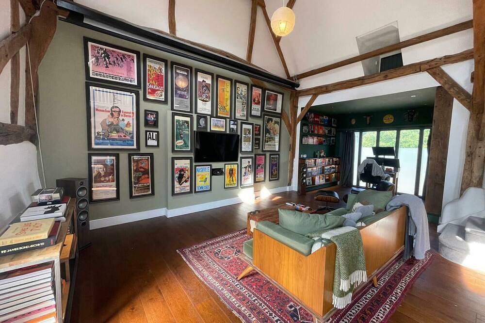 Entertainment Packed 3Bdr Barn at Stevenage in Stevenage, Hertfordshire