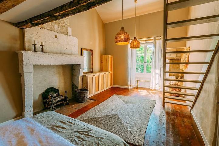 Location de vacances pour 12 personnes, avec jardin dans La Tour-Blanche-Cercles - 2